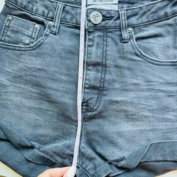 ONE TEASPOON High Long Rise Harlets Distressed Black Wash Denim Cutoffs Short 25 - Picture 5 of 11